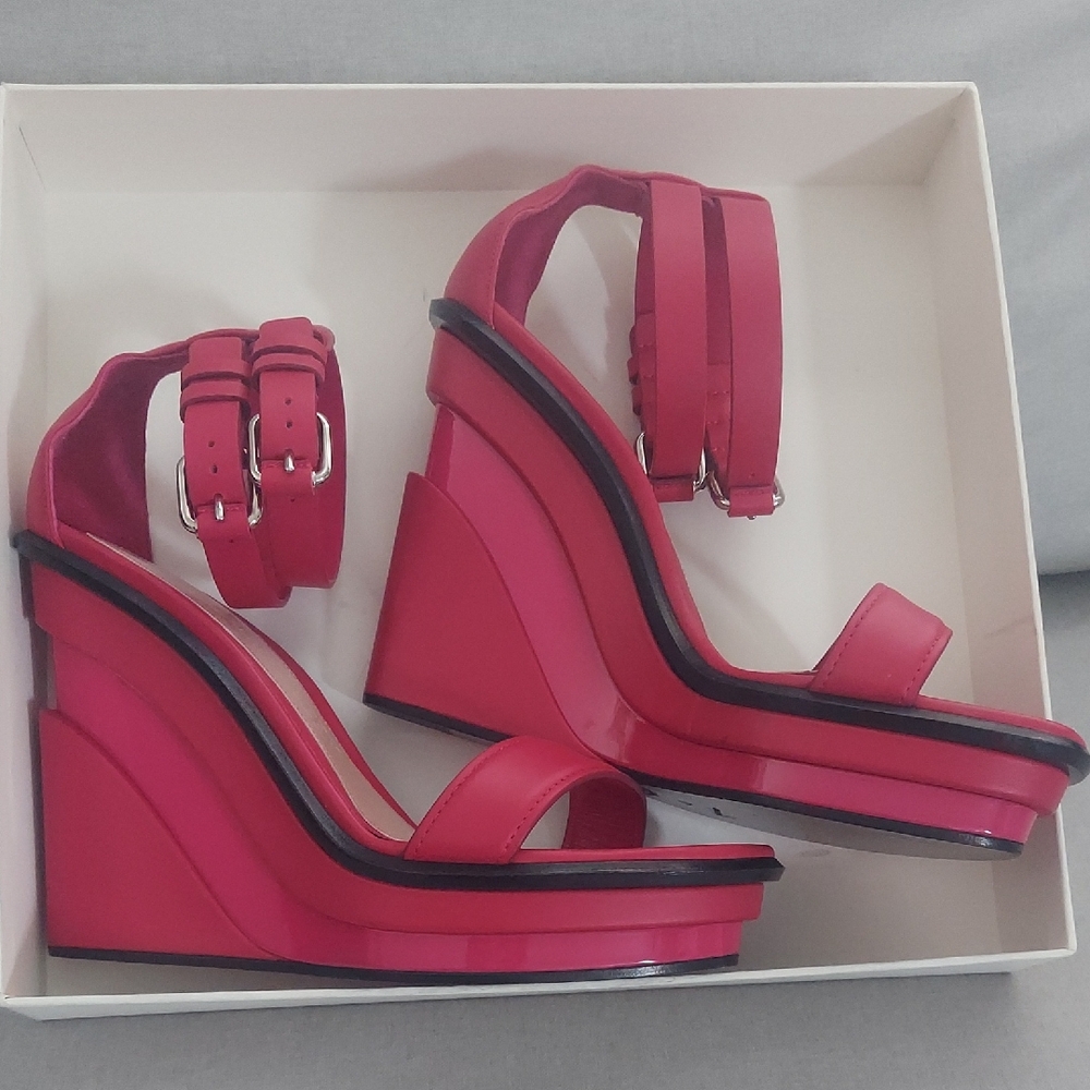 Alexander McQueen Bold Pink Wedge Dressy Sandals New Size 40